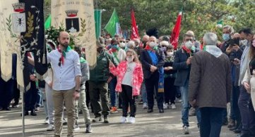 Liberazione, l'omaggio dei giovani e dei sindacati ai partigiani della Brigata Maiella