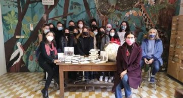 Liceo Milli Teramo: Donne Cgil e Spi donano il libro "Dita di dama"